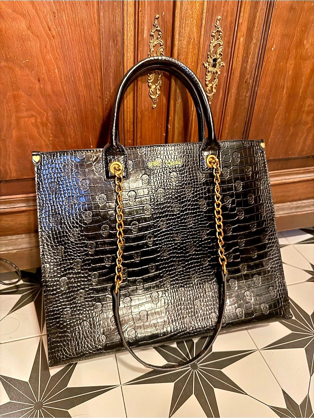 Betsey Johnson XOMATTIE Large Skull Embossed Croc Tote Bag Black